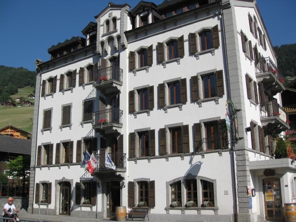 Auberge De La Bourgeoisie Troistorrents エクステリア 写真